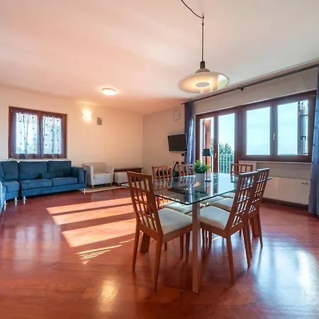 La Terrazza In Lessinia, Verona Apartamento *